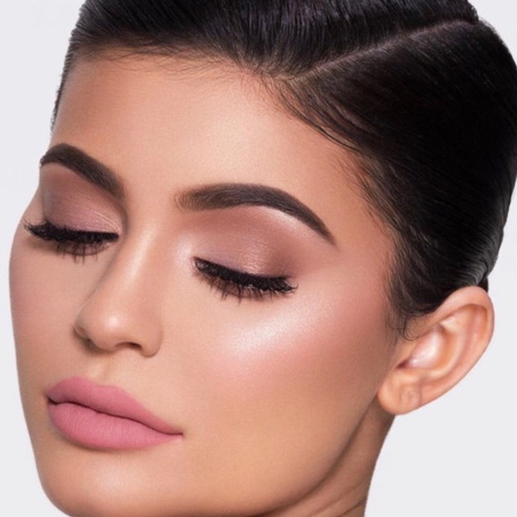 🎉HP🎉Kylie Jenner Matte Lip Kit One Wish 👄 - Picture 15 of 16